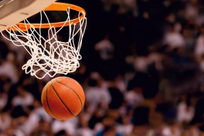 中超：青岛海牛主场力克武汉三镇 掌握保级主动权，中乙青岛海牛