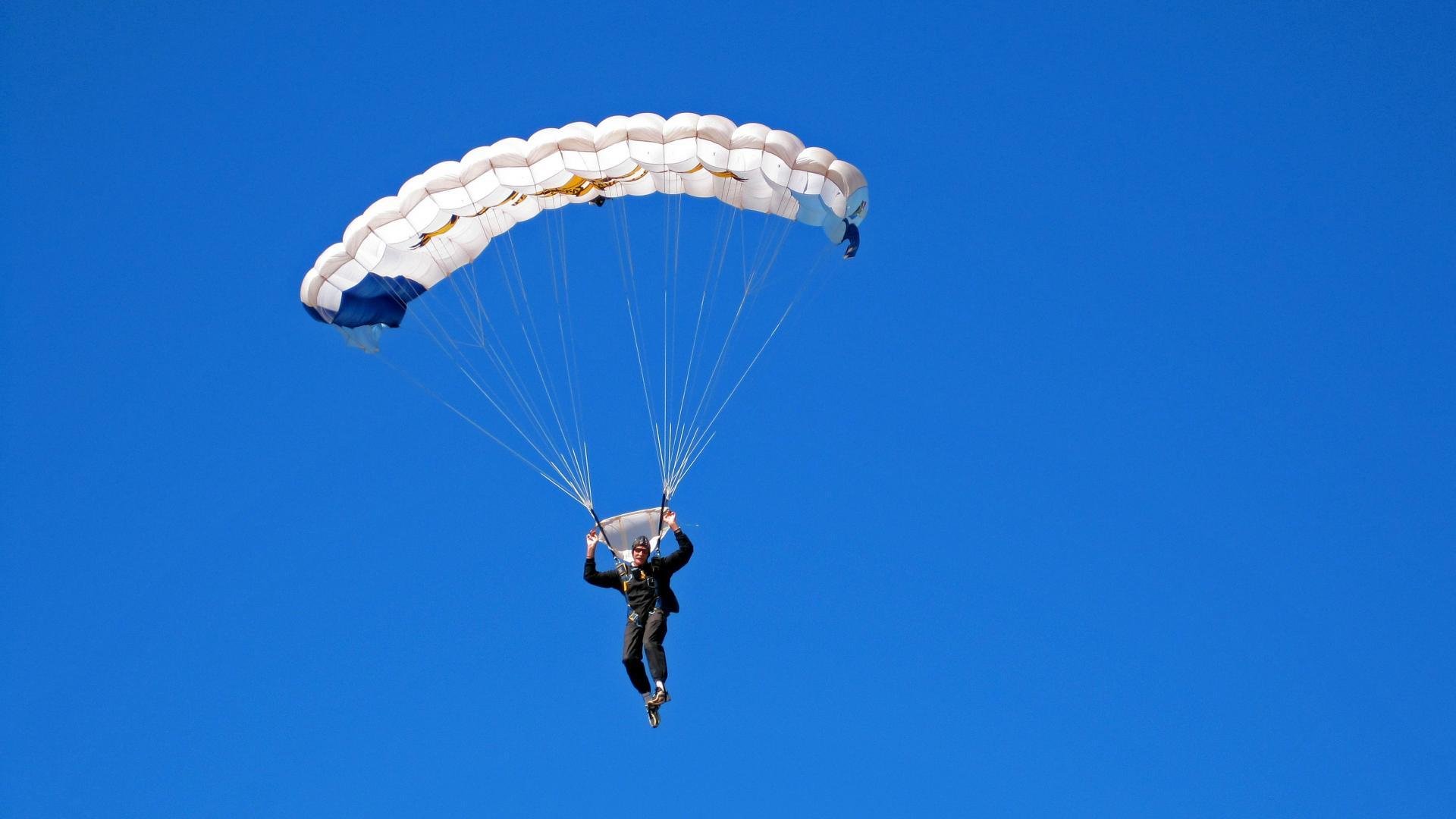 “魔术师”墨菲状态火热，长台准度惊人